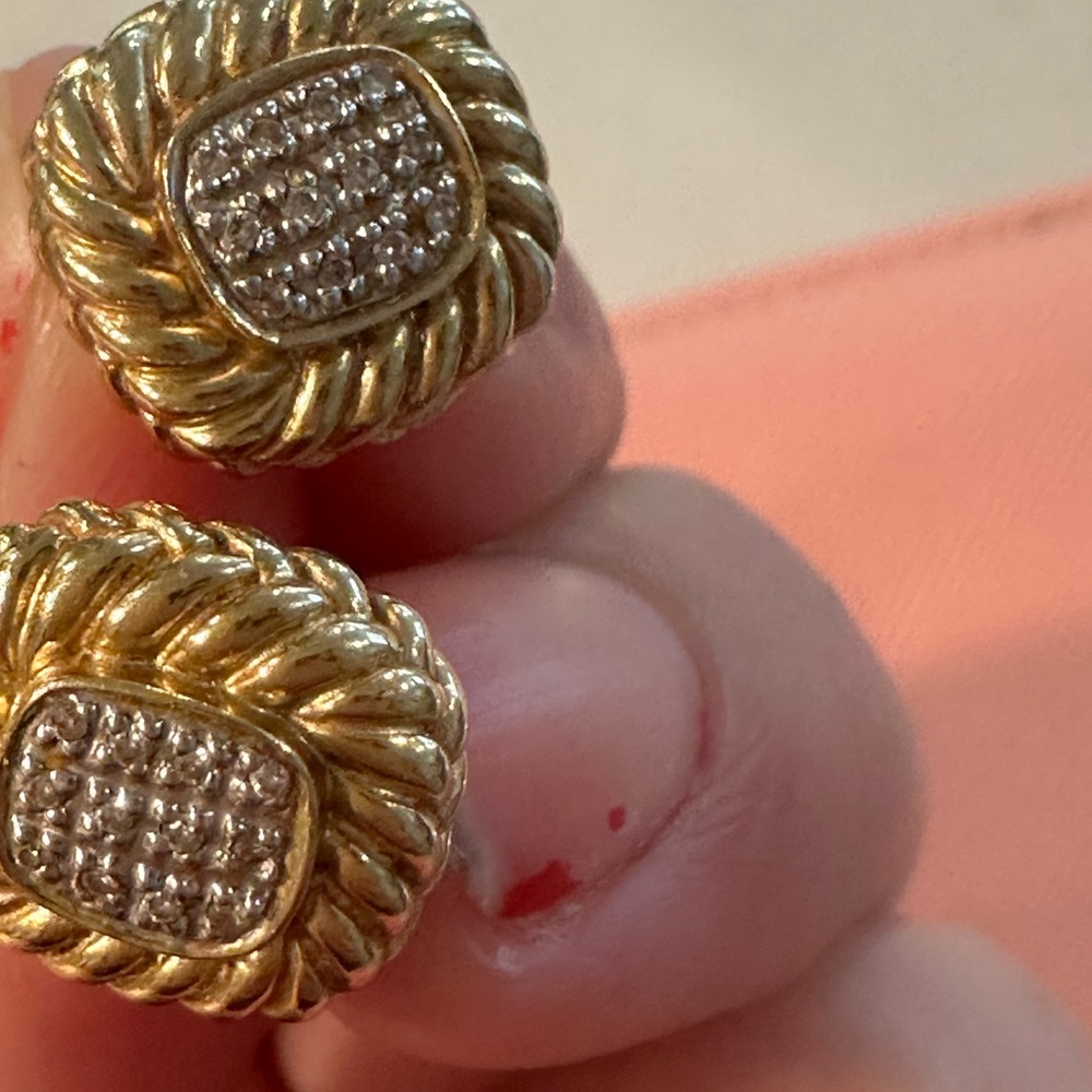 14 karat gold earrings, close to the ear, square with diamond inlay